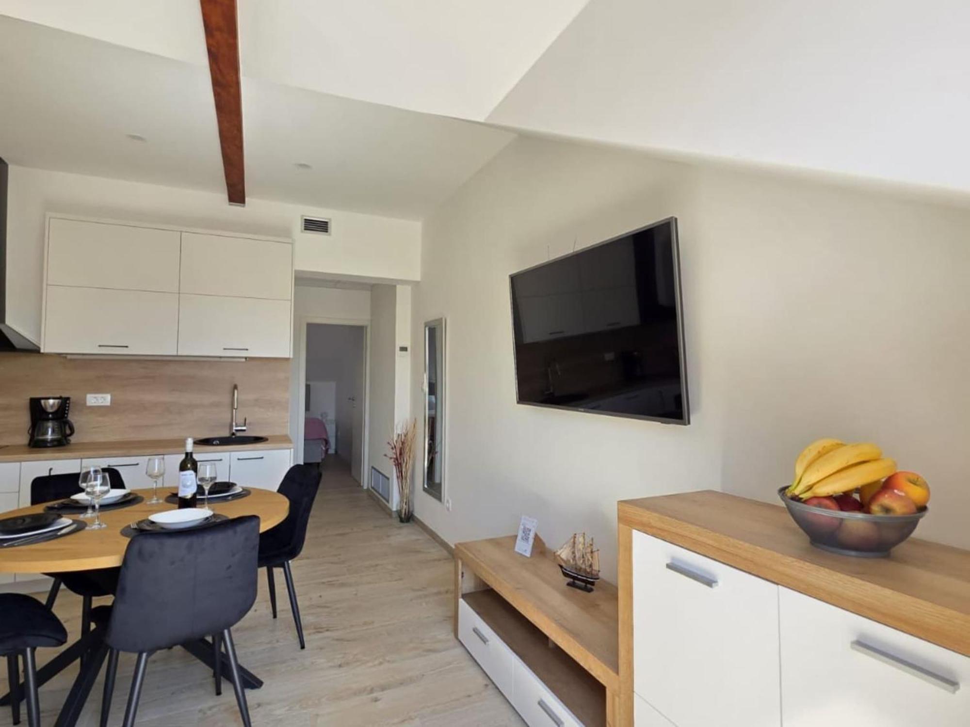 Apartment Penthouse Dijana - One Bedroom With Terrace