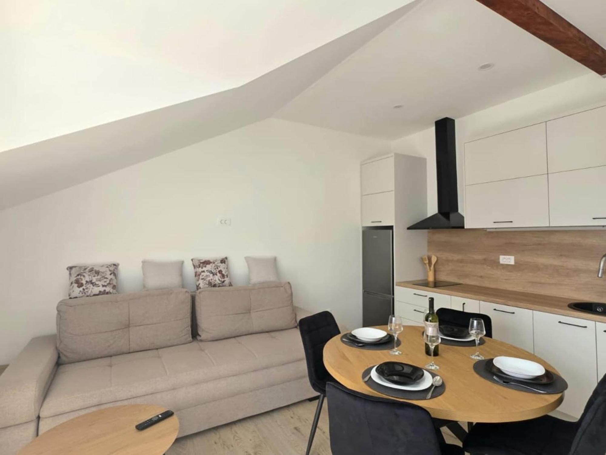 Apartman Penthouse Dijana - One Bedroom With Terrace